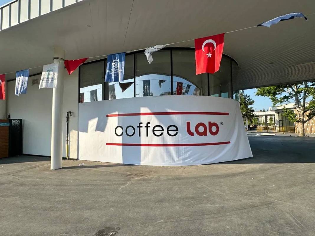 Kahve molasına hazır olun: İzmit'in kalbinde yeni bir kahve kokusu yükseliyor! Kocaeli'deki ilk ve tek şubesi olacak 7